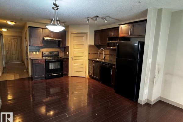 Kitchen - #6 1820 34 Av Nw, Edmonton, AB T6T0N9 Photo 3