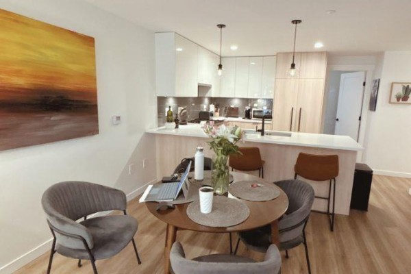 6 237 Ridgeway Avenue, North Vancouver, BC V7L0H6 Photo 5