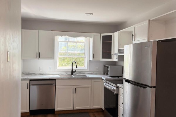 Bath (# pieces 1-6) - 6 33 Glen Stewart Drive, Stratford, PE C1B2W3 Photo 5
