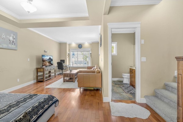 6 5988 Old Mclellan Rd Road, Surrey, BC V3S1N3 Photo 3