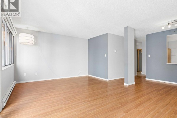6 7335 Montecito Drive, Burnaby, BC V5A1R3 Photo 3