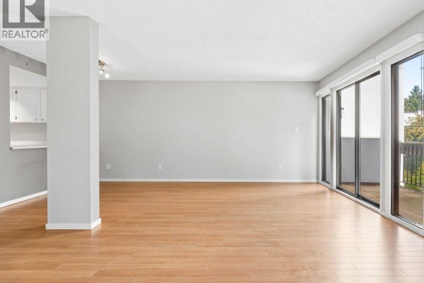 6 7335 Montecito Drive, Burnaby, BC V5A1R3 Photo 5