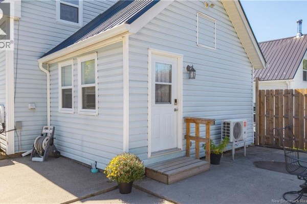 Kitchen - 6 Armstrong Street, St  Stephen, NB E3L2M4 Photo 5