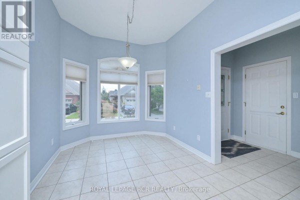 Living room - 6 Artisan Lane, New Tecumseth, ON L9R2G1 Photo 5