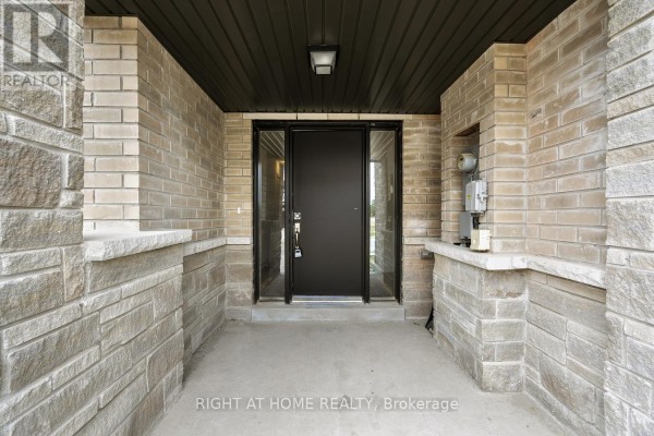 6 Blue Forest Crescent, Barrie, ON, photo 2