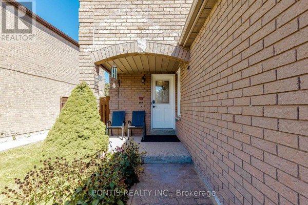6 Calmist Crescent, Brampton, ON, photo 3
