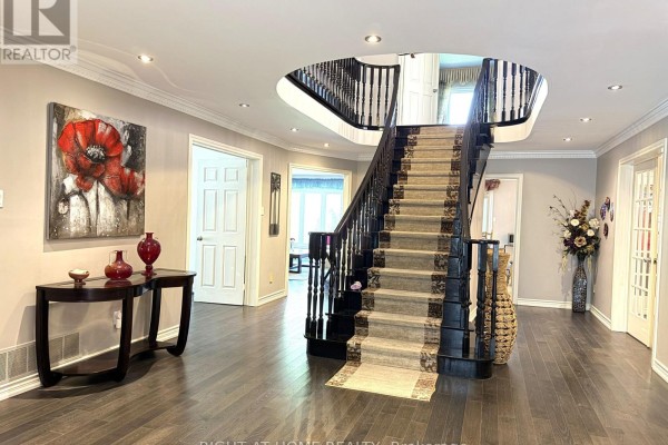 6 Cowles Court, Richmond Hill, ON, photo 3