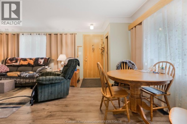 Den - 6 Craven Drive, Chatham, ON N7L3T8 Photo 4