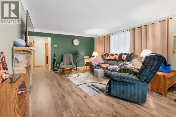 4pc Bathroom - 6 Craven Drive, Chatham, ON N7L3T8 Photo 5