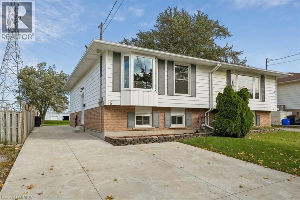 Residential for sale at 6 Deerfield Parkway, Thorold, ON - MLS® 9Nmm3z