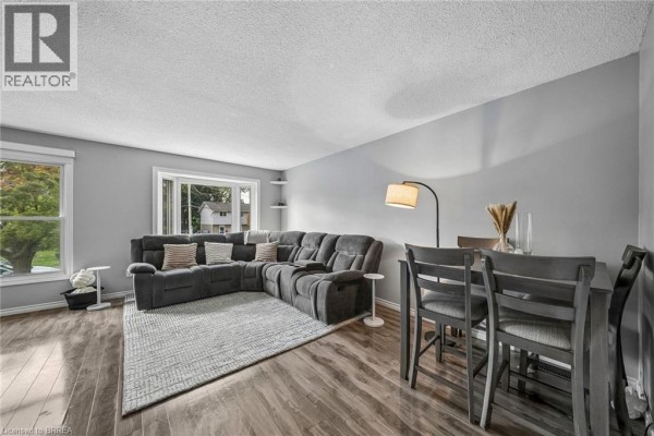Bedroom - 6 Deerfield Parkway, Thorold, ON L2V4B4 Photo 4
