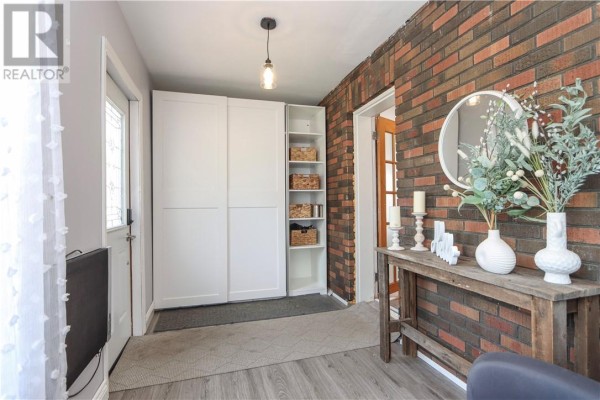 6 Diorite Street, Copper Cliff, ON, photo 2