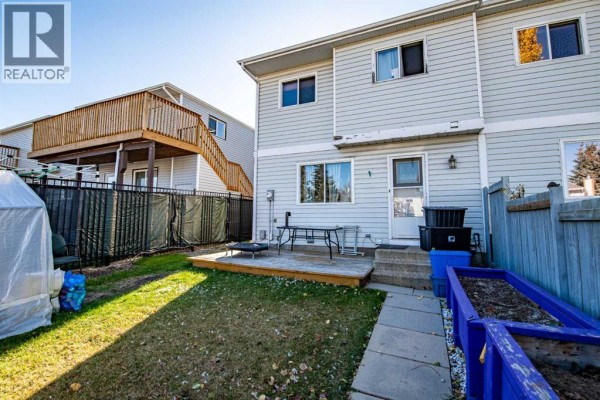 2pc Bathroom - 6 Ellenwood Drive, Red Deer, AB T4R2E3 Photo 5