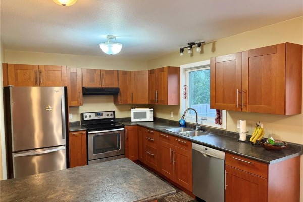 Kitchen - 6 Exeter Drive, Morden, MB R6M0E3 Photo 2