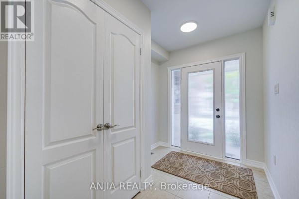 Primary Bedroom - 6 Expedition Crescent, Whitchurch Stouffville, ON L4A0T1 Photo 4