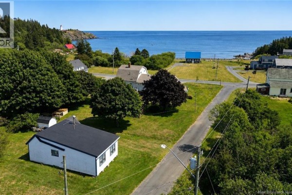 Living room/Dining room - 6 Fern Street, Grand Manan, NB E5G2A6 Photo 3
