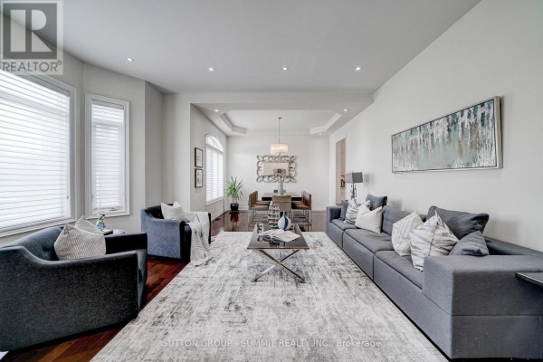 Dining room - 6 Flanders Road, Brampton, ON L6X0W3 Photo 4
