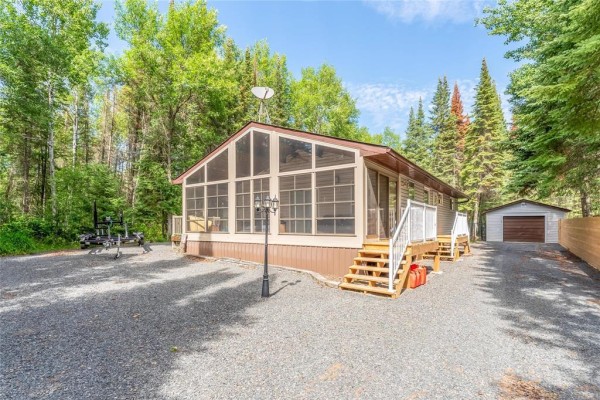 Family room - 6 Hazelwood Drive, Alexander, MB R0E1A0 Photo 2