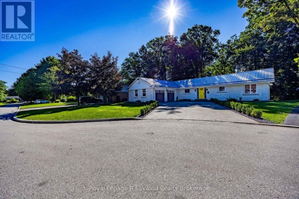 6 Highland Drive, Tillsonburg, ON N4G2E9 Photo 2