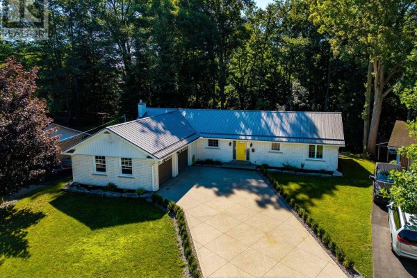 6 Highland Drive, Tillsonburg, ON N4G2E9 Photo 3
