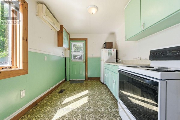 Laundry room - 6 Hillcrest Avenue, Deep River, ON K0J1P0 Photo 5