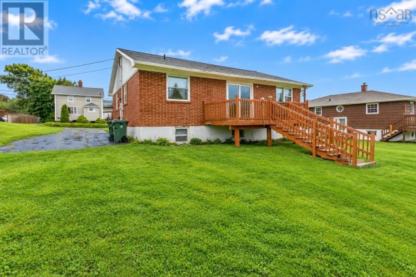 Living room - 6 Hillier Street, Glace Bay, NS B1A1C1 Photo 4
