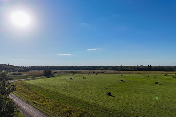 6 Holmstrom Road, Onanole, MB R0J1N0 Photo 3