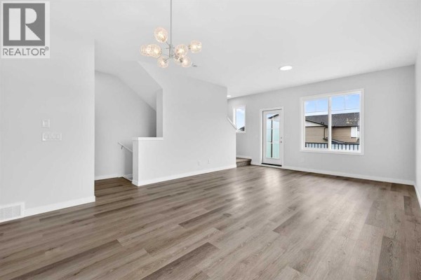 Kitchen - 6 Hotchkiss Parade Se, Calgary, AB T3S0X5 Photo 5