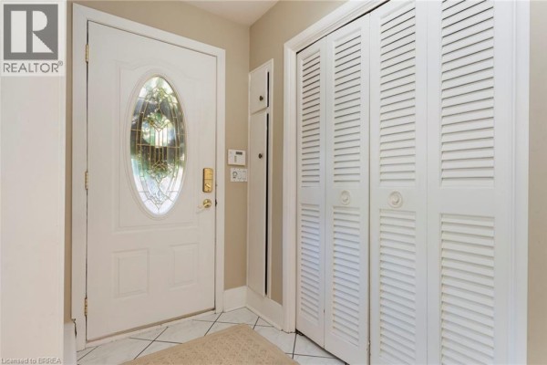 4pc Bathroom - 6 Howard Road, Brantford, ON N3T5V8 Photo 5