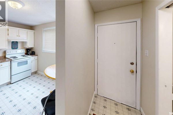6 Mackenzie Mews, Regina, SK, photo 3