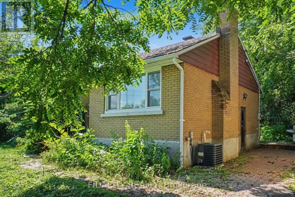 6 Malcolm Place, Ottawa, ON K2G1P4 Photo 4