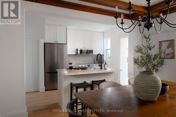 6 Oakdene Crescent, Toronto, ON M4J4H9 Photo 3