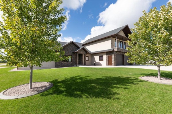 Great room - 6 Oakwood Place, Mitchell, MB R5G2M9 Photo 3