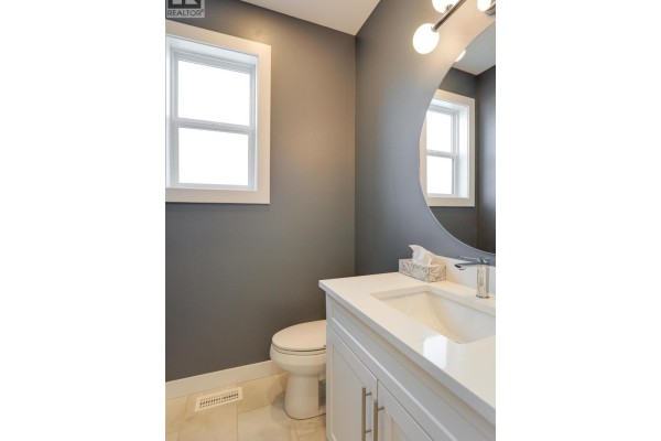 Primary Bedroom - 6 Robinson Street, Kitimat, BC V8C2S2 Photo 5