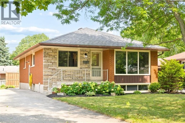 6 Robroy Court, Brantford, ON, photo 2