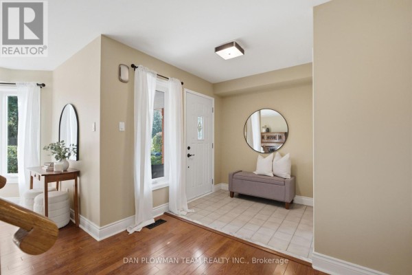 6 Saddlebrook Court, Clarington, ON, photo 3