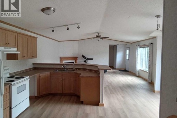 Kitchen - 6 Second Avenue Sw, Joussard, AB T0G1J0 Photo 4