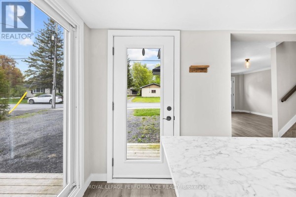 6 Spring Street, North Glengarry, ON K0C1T0 Photo 5
