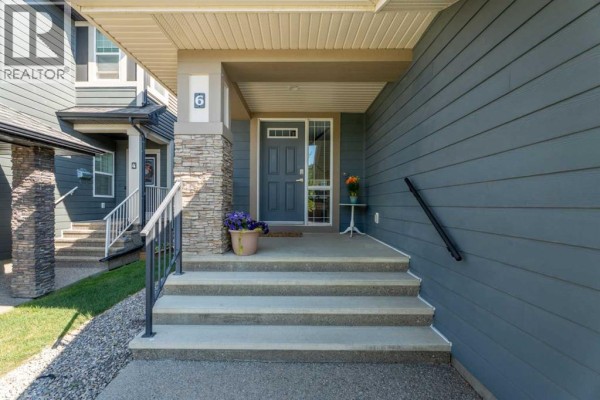 Breakfast - 6 Storm Mountain Place, Okotoks, AB T1S0L6 Photo 2