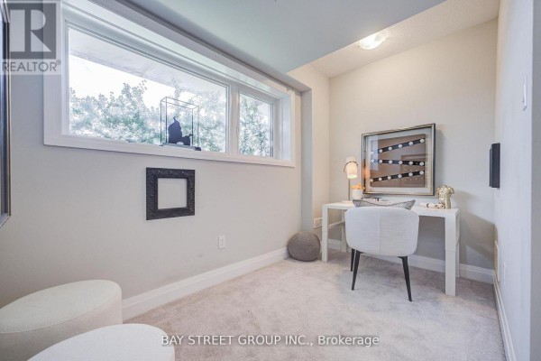 6 Teasel Way, Markham, ON L3R9S3 Photo 2