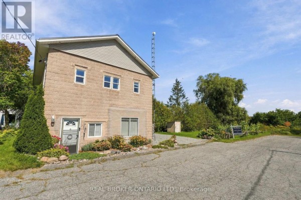 6 Temperance Street, Uxbridge, ON, photo 2