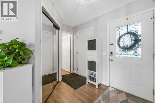 Laundry room - 6 Tuscarora Circle Nw, Calgary, AB T3L2B7 Photo 2