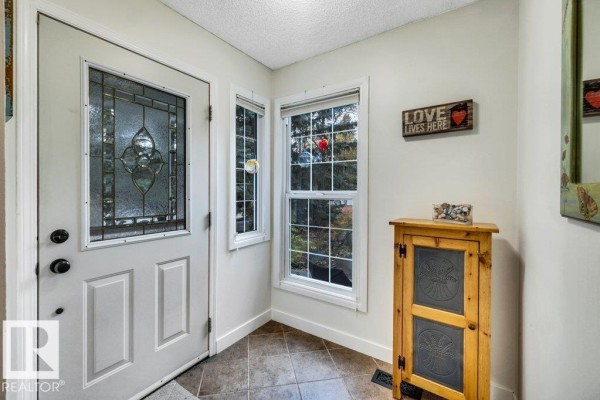 Family room - 6 Wakefield Pl, St  Albert, AB T8N3K7 Photo 4