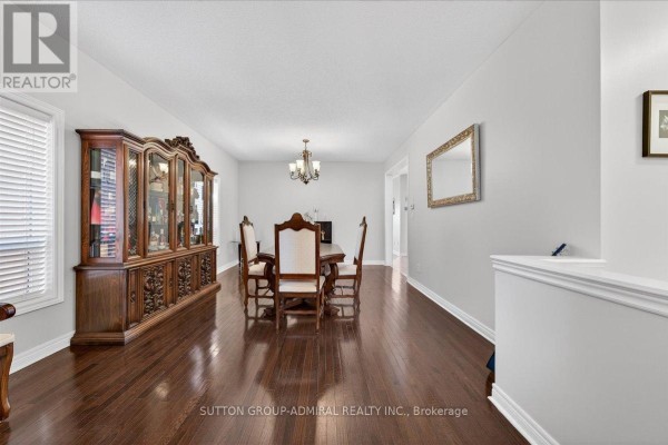 Dining room - 6 White Crescent, Barrie, ON L4N7M1 Photo 5
