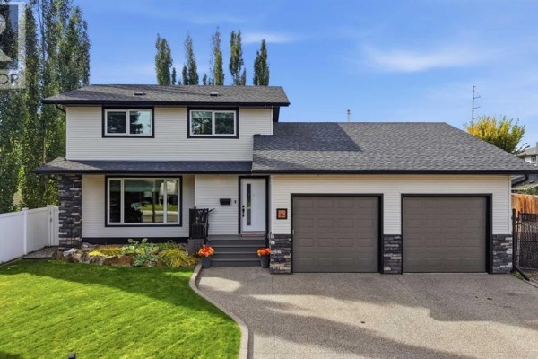 6 Wiltshire Place, Red Deer