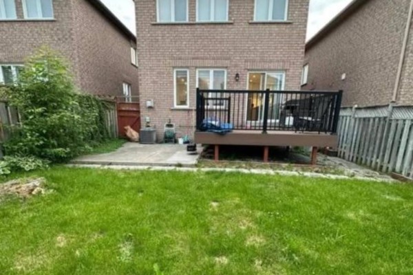 6 Woodhaven Crescent, Richmond Hill, ON L4E3T1 Photo 2