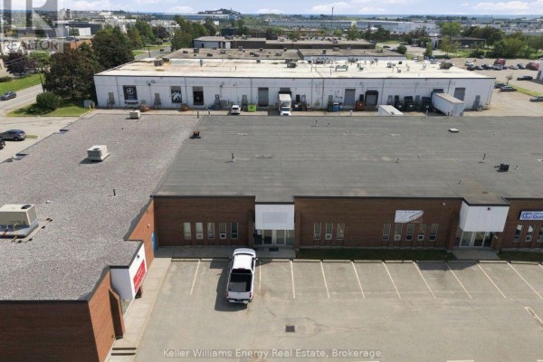 6/7r - 1380 Hopkins Street, Whitby