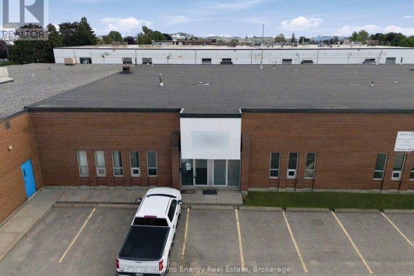 6/7r - 1380 Hopkins Street, Whitby, ON L1N2C3 Photo 2