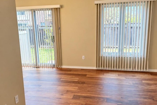 Family room - 60 - 35 Ceremonial Drive, Mississauga, ON L5R3G6 Photo 3
