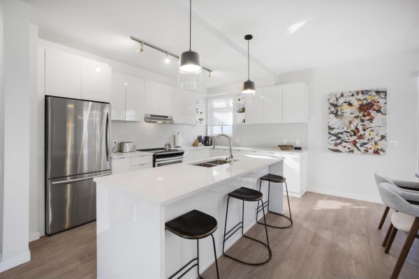 60 15151 Edmund Drive, Surrey, BC V3S0B2 Photo 4